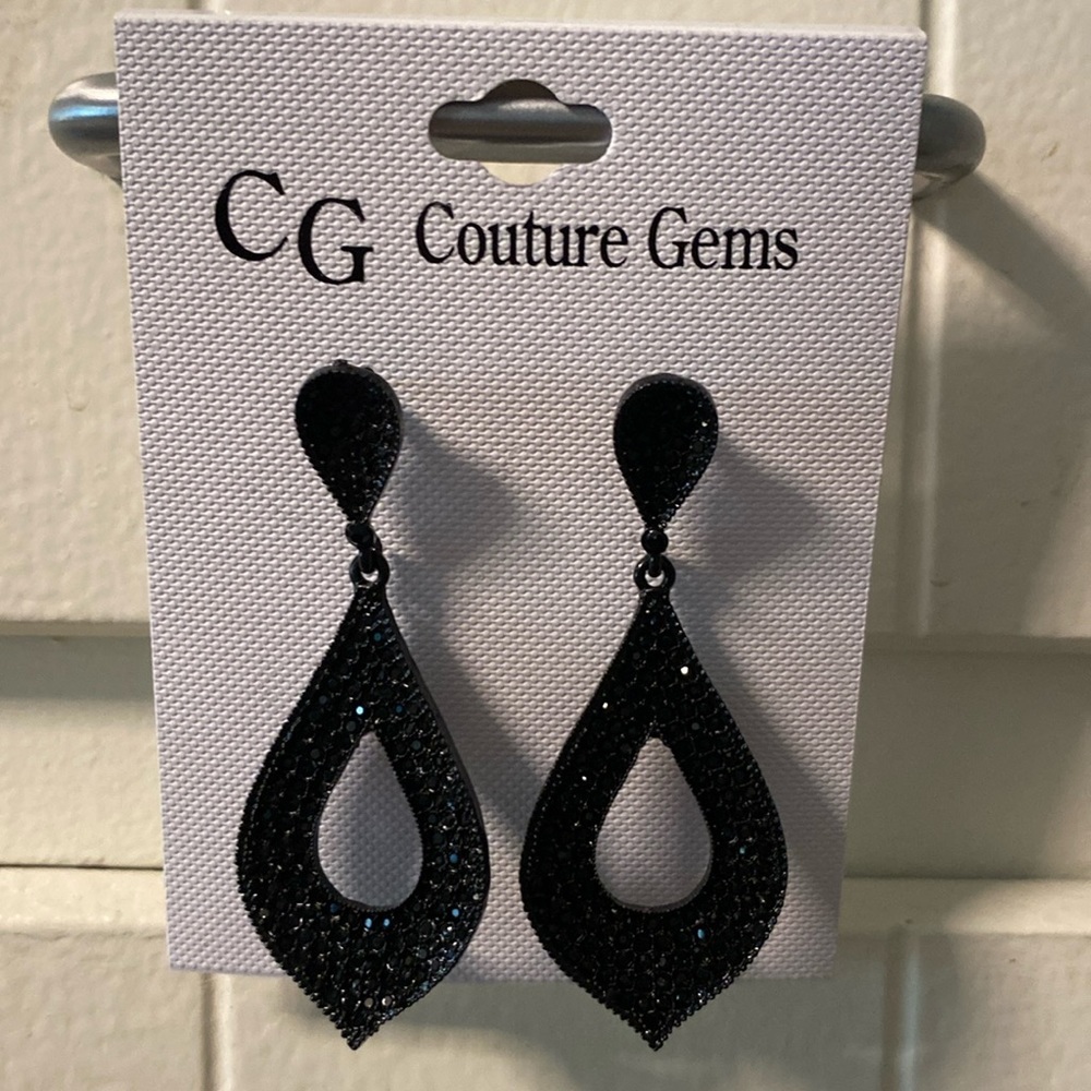 CG couture black dangle earrings